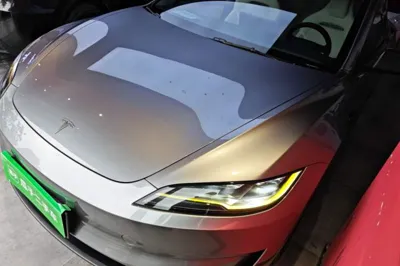 Tesla Model 3 · 2024 год