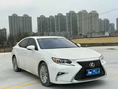 Lexus ES 2018, 110000 км, за 115000 CNY