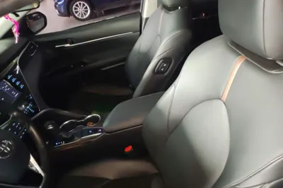 Toyota Camry 2018, 75300 км, за 75220.98 CNY - фото 16