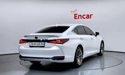 Lexus ES 2023, 65814 км, за 44500000 KRW