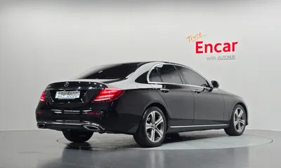 Mercedes-Benz E-Class 2018, 58480 км, за 23000000 KRW