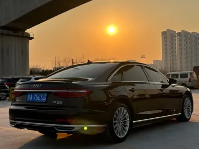 Audi A8 2021, 90000 км, за 328000 CNY - фото 5