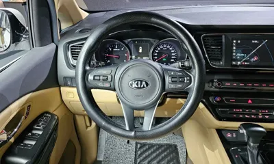 Kia Canival 2017, 153314 км, за 14000000 KRW - фото 14