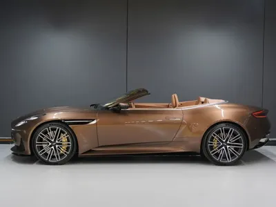 Astonmartin DB12 2024, 520 км, за 400000000 KRW