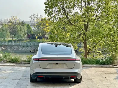Nio ET5 2023, 90000 км, за 112000 CNY