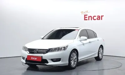Honda Accord · 2015 год