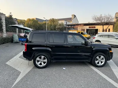 Jeep Patriot 2014, 110000 км, за 16800 CNY