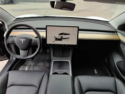 Tesla Model 3 2022, 48000 км, за 105800 CNY