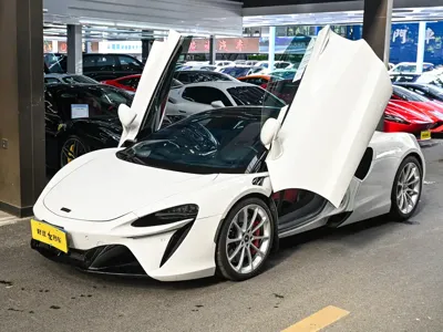 McLaren Artura 2025, 9200 км, за 1758000 CNY