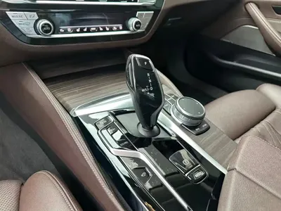 BMW 5 Series 2021, 70000 км, за 215799 CNY - фото 11