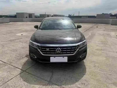Volkswagen Passat 2020, 99000 км, за 79800 CNY