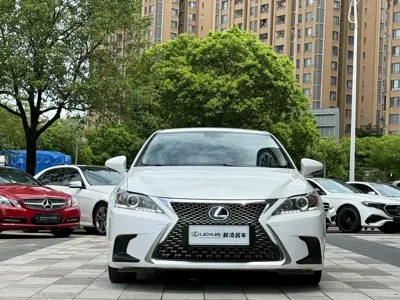 Lexus CT 2018, 40000 км, за 106800 CNY