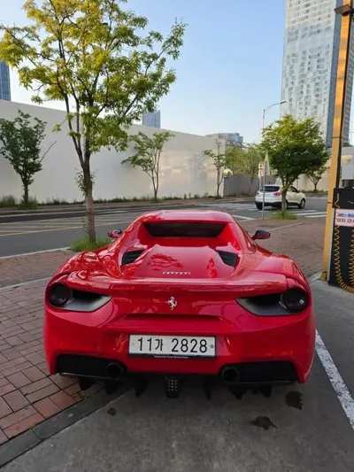 Ferrari 488 2019, 15000 км, за 232000000 KRW - фото 6