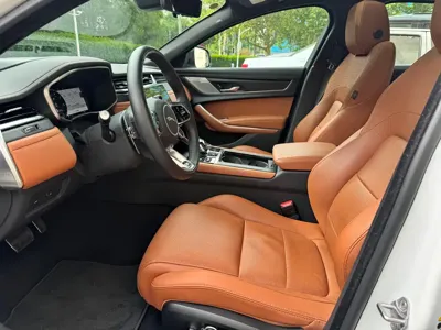 Jaguar XFL 2024, 5300 км, за 249800 CNY - фото 8