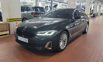 BMW 5-Series · 2023 год