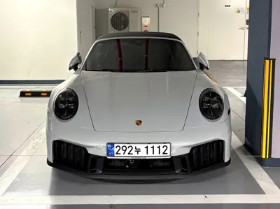 Porsche 911 · 2025 год