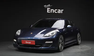 Porsche Panamera · 2012 год