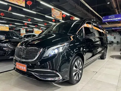 Mercedes-Benz Vito 2023, 49000 км, за 188000 CNY