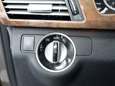Mercedes-Benz E-Class 2012, 69793 км, за 7900000 KRW - фото 12