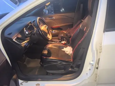 Chevrolet Monza 2019, 53400 км, за 38836.8 CNY - фото 16