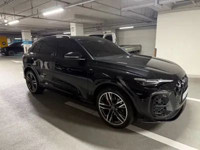 Audi Q5 2025, 5100 км, за 82000000 KRW