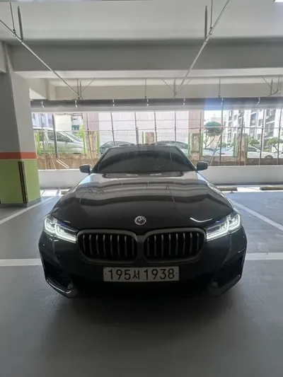 BMW 5-Series · 2022 год