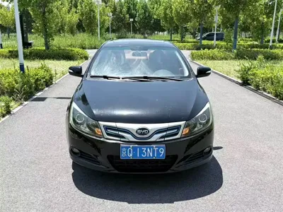 BYD e5 2017, 150000 км, за 19800 CNY