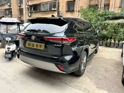 Toyota Highlander 2024, 20000 км, за 174800 CNY - фото 8