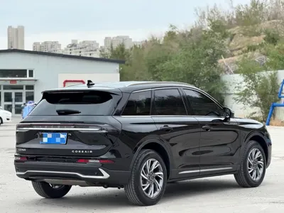 Lincoln Corsair 2023, 40000 км, за 139900 CNY