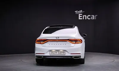 Hyundai Grandeur 2018, 99596 км, за 19990000 KRW - фото 4