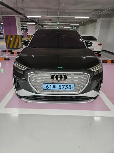 Audi Q4 e-tron · 2022 год