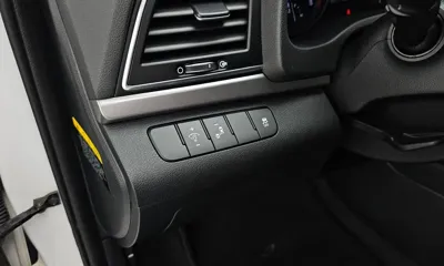 Hyundai Avante 2018, 68319 км, за 12000000 KRW - фото 18