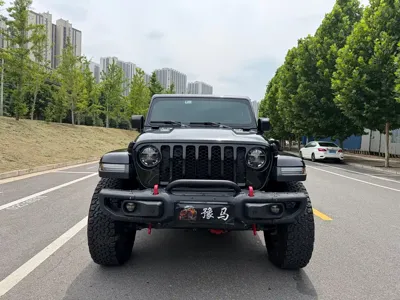 Jeep Gladiator 2023, 26000 км, за 275800 CNY - фото 2