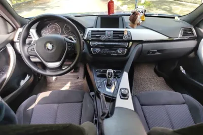 BMW 3 Series 2017, 153100 км, за 78477.01 CNY - фото 18
