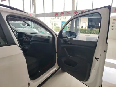 Volkswagen T-Cross 2021, 41000 км, за 48000 CNY