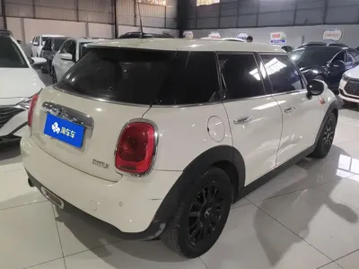MINI MINI 2016, 98000 км, за 46600 CNY