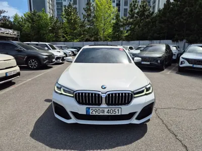 BMW 5-Series · 2023 год