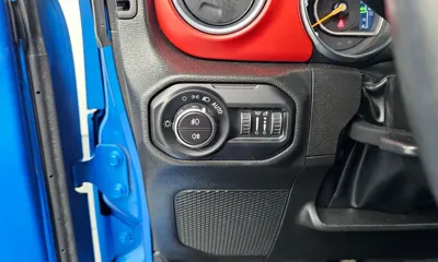 Jeep Wrangler 2023, 60061 км, за 48500000 KRW - фото 20