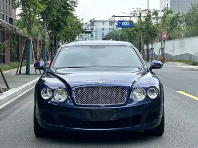 Bentley Flying Spur 2012, 66000 км, за 350000 CNY