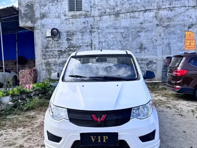 Wuling Hongguang 2016, 100000 км, за 15800 CNY