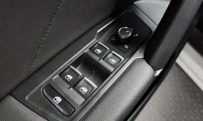 Volkswagen Tiguan 2018, 56799 км, за 23300000 KRW - фото 37