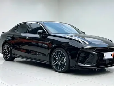 Lynk & Co 03 2024, 11000 км, за 75000 CNY