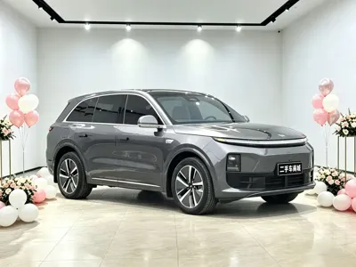 Li Auto Li L6 · 2024 год