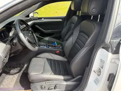 Volkswagen CC 2019, 70000 км, за 93800 CNY - фото 8