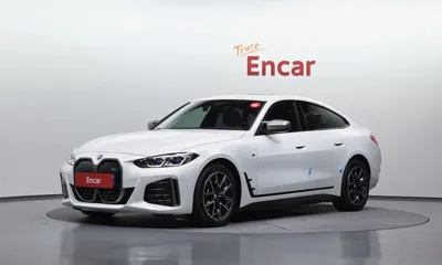 BMW i4 · 2022 год