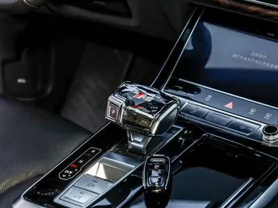 Audi Q8 2023, 59200 км, за 378000 CNY - фото 41