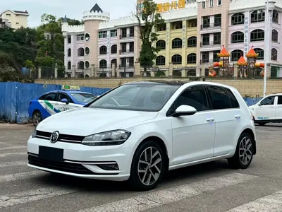 Volkswagen Golf · 2020 год
