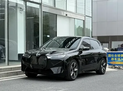BMW iX · 2023 год
