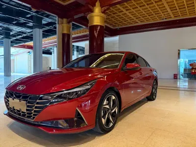 Hyundai Elantra · 2022 год