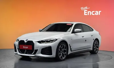 BMW i4 · 2022 год